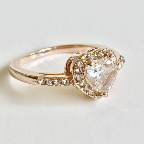 Cubic Zirconia Heart Cocktail Ring Size 9 Gold Tone Plated Solitaire - Picture 3 of 10